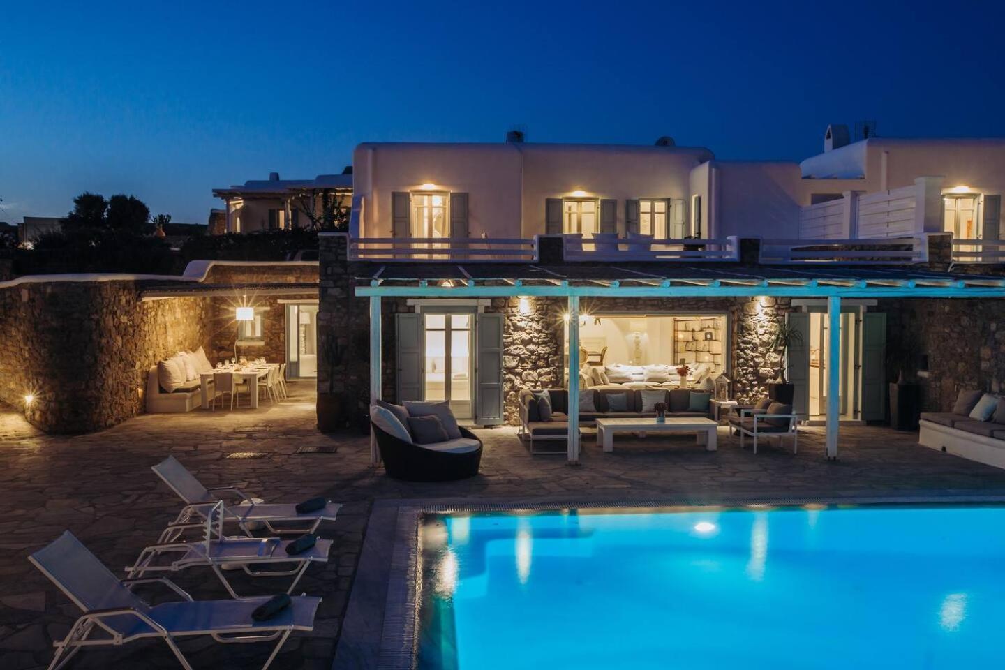 Mando Pool Villas W Sea Views - Five Bedrooms Super Paradise Beach  Exterior photo